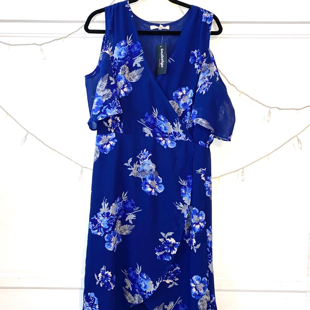 Flowy Cold Shoulder Dress